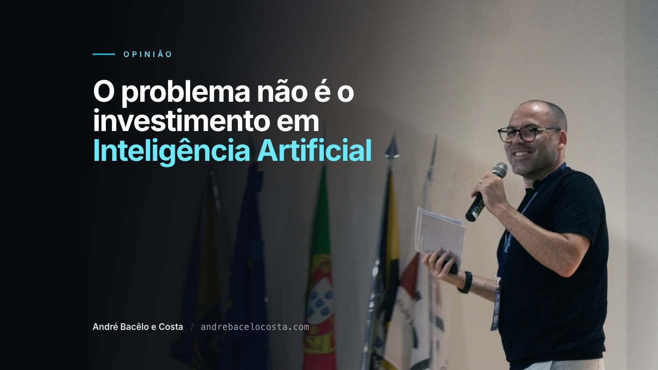 André Bacêlo e Costa on stage, over the title I worry more about the lack of natural intelligence than the excess of artificial intelligence